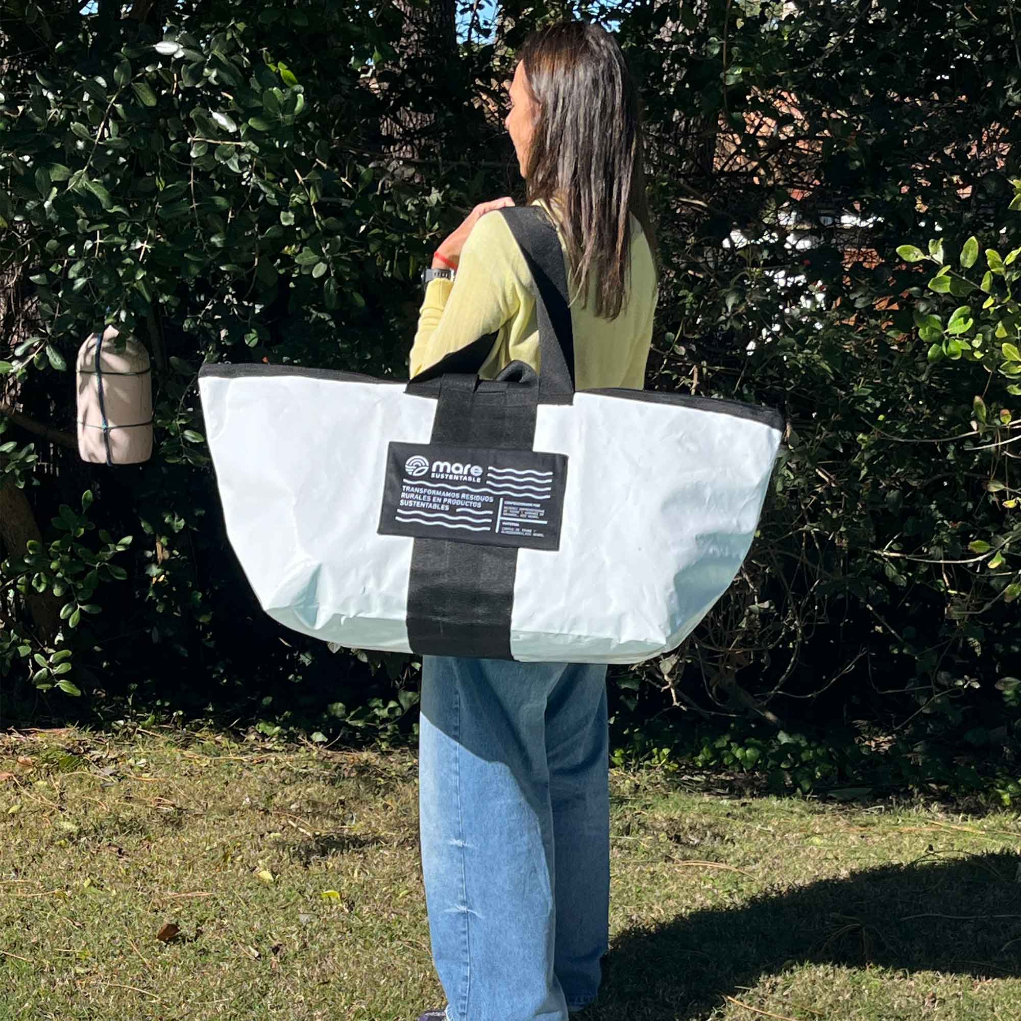 BOLSO MAGNA CON CIERRE