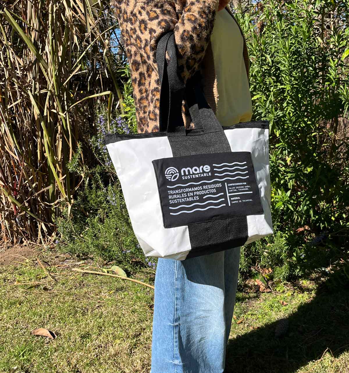 BOLSO MAGNA CON CIERRE