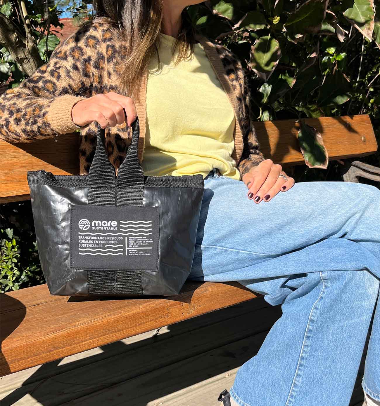 BOLSO MAGNA CON CIERRE