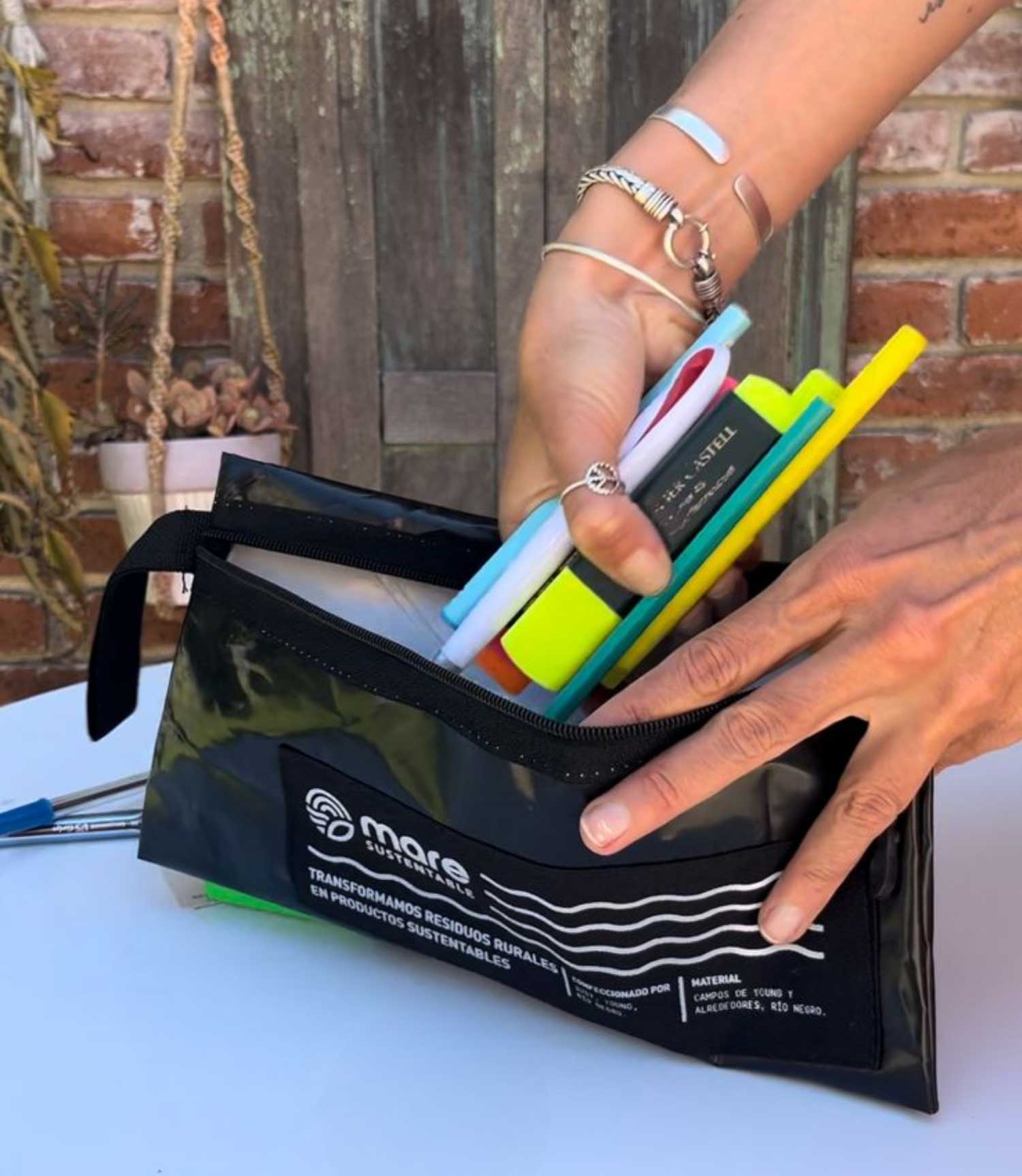 NECESSAIRE/CARTUCHERA