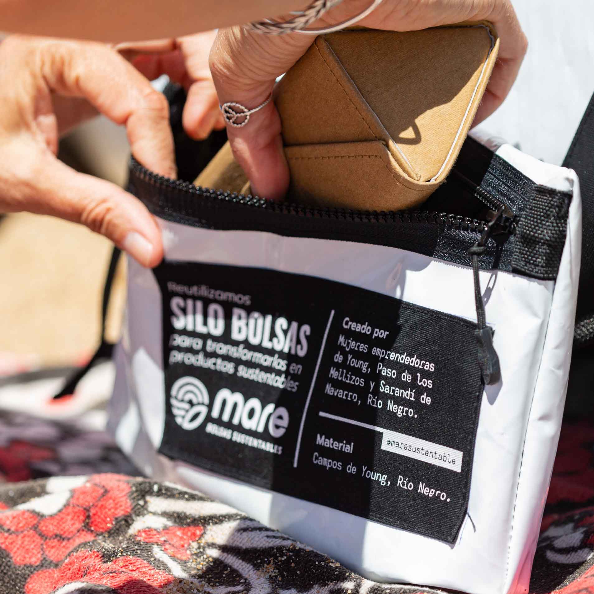 NECESSAIRE/CARTUCHERA